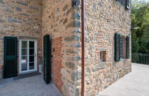 Charming Tuscan Stone House - Photo 25
