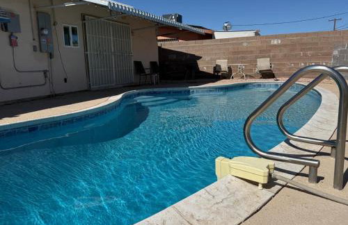 Vintage Apt Private Pool Oasis Sleeps 6 5 Min DT - Foto 8