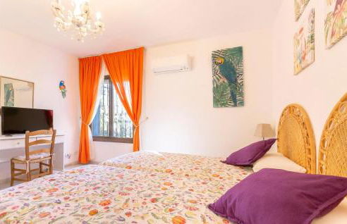 Lilia Barajas - Photo 37