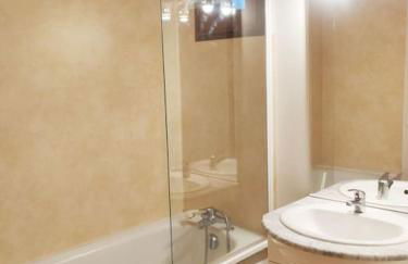 T2 confortable 31m2 piscine terrasse vue dégagée montagne - Foto 9