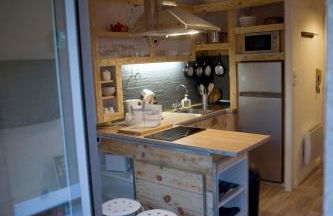 Appartement T1bis avec jardinet au calme - Photo 17