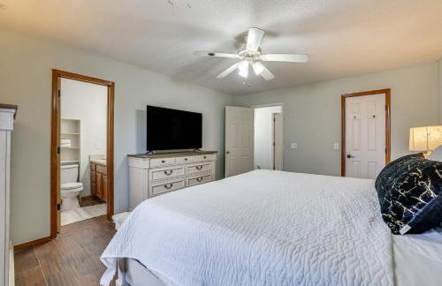 Rogers Vacation Home with Yard 5 Mi to Bentonville - Foto 13