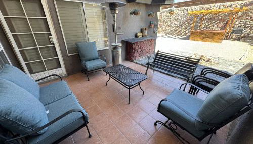 Peaceful West: 4BR Dusk Haven - Foto 3