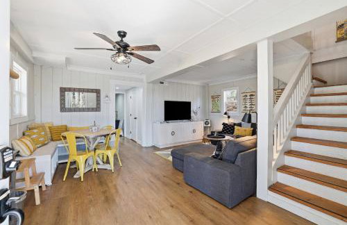 The Sapphire Shore Cottage with Dock! home - Foto 6