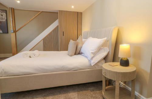 Meadow Manor And Spa - Photo 62