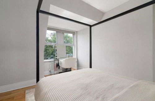 Modern Spacious 2 Bedroom Flat near Richmond Park - Foto 5