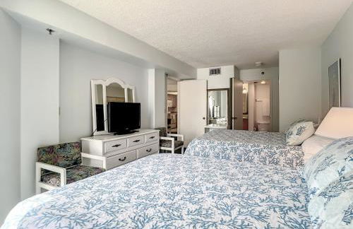 Ocean View with a beachfront pool at Ocean Trillium Condo ~ 402 - Foto 14