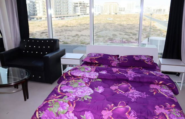 Stylish Family Friendly Studio - Photo 4