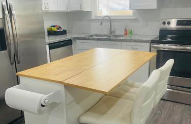 3BR Townhome 15mins from Downtown Sleeps 6 - Foto 2