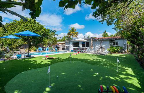 Backyard Oasis 3 Hole Golf Pool Fire Pit - Foto 1