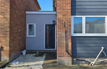 Large House, Home for Contractors- Park Free - Foto 6