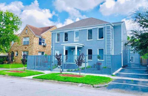 Central Yellow Gem: Cozy Views & Proximity - Foto 45