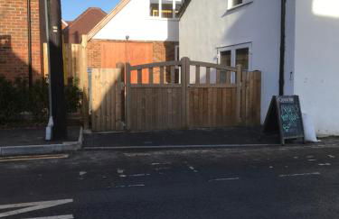 Studio above Worlds End microbrewery and behind the Crown Inn Pewsey - Foto 4