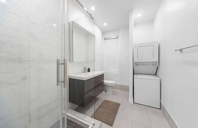 SPACIOUS RENOVATED APARTMENT SLEEPS 12 - Foto 14