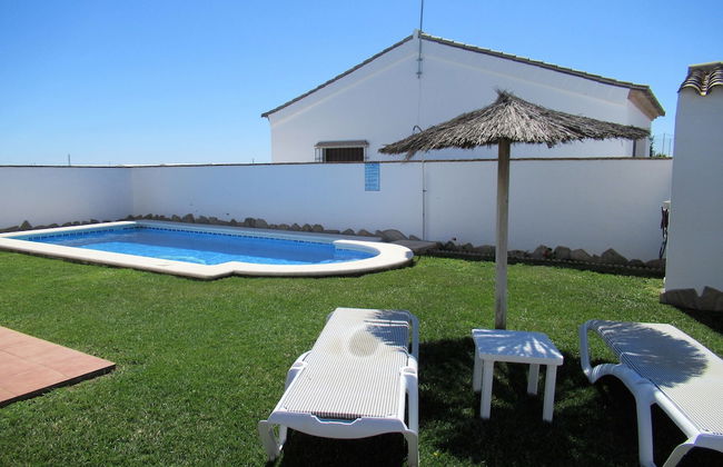 Chalet Huerta 1 con piscina y paddle - Photo 1