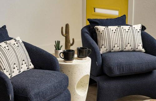 Wild West Disco Haus! Sleeps 12, Hot Tub + Gym! - Foto 13