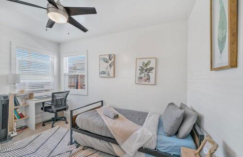 Close to Downtown! Private Yard, Fire Pit,Games - Photo 2