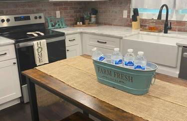 Cozy 2-bedroom Farmhouse with parking on premise - Foto 24