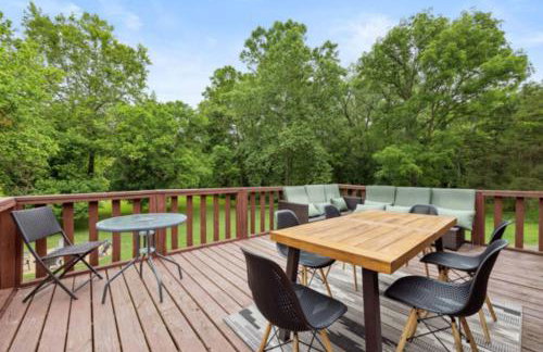 Riverfront Log Cabin Hot Tub, Mtn Views & Hottub - Foto 44