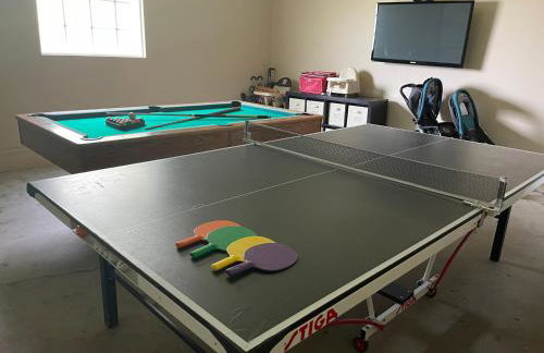 Gorgeous Pool Home 1/2 Mile Walk to Disney - Foto 42