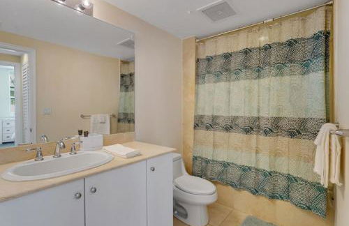 1 BR King- Rooftop Pool close to beach Casa Costa - Foto 19