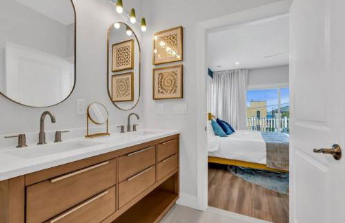 1 Block to Beach, Park 3 cars, Game Room and Balcony - Foto 42