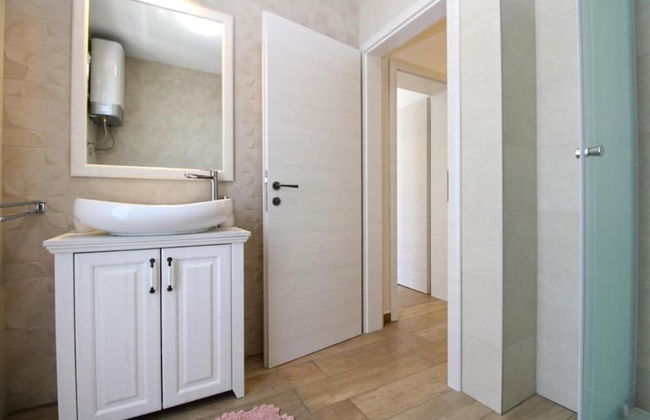 Elegant Villa With Private Pool in Bale - Foto 22