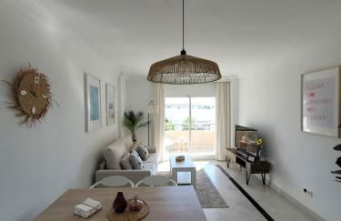 Marina Banus Apartment with Amazing Views - Photo 20
