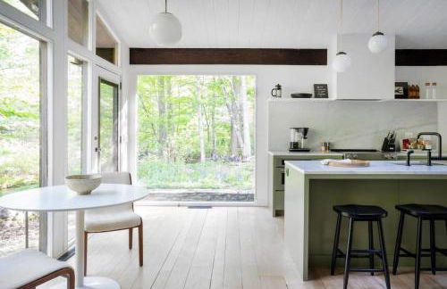 Private Cabin by River with Fireplace - Foto 7