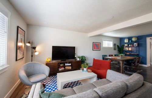 Mid-Century Modern Home - Hot Tub and Game Room - Foto 34