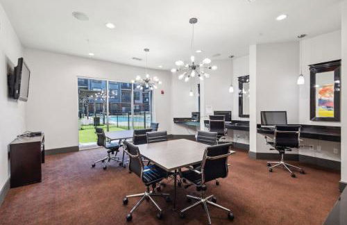 Stylish 1Br in Deep Ellum with Free Parking Near Baylor Med - Foto 49