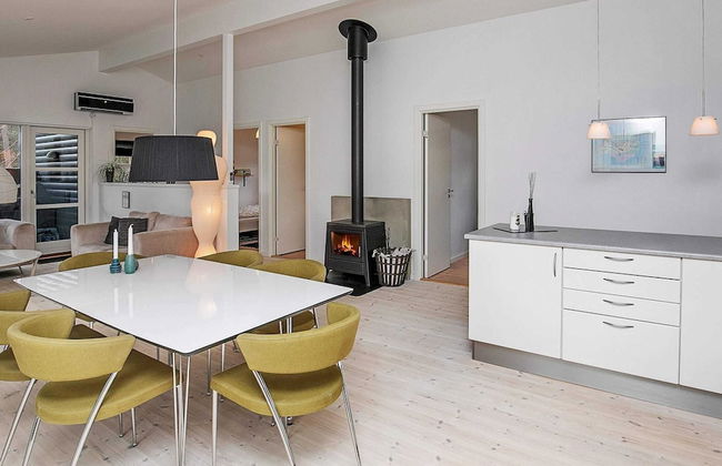 6 Person Holiday Home in Laeso - Foto 12