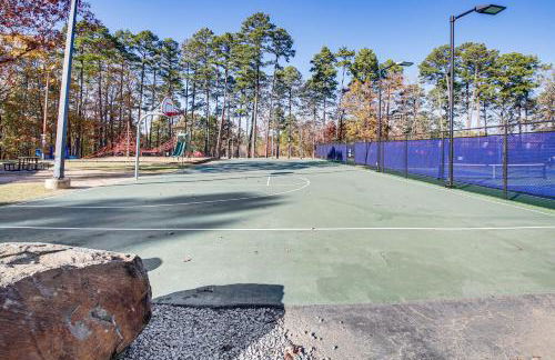 Waterfront Lake Coronado Home with Deck and Views - Foto 32