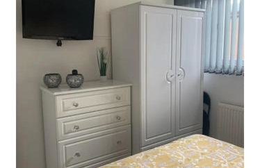 2 Bed Chalet Sleeps 6 - Pets Near Beach Parking - Foto 17