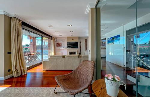 Stylish villa with saltwater pool - Foto 7