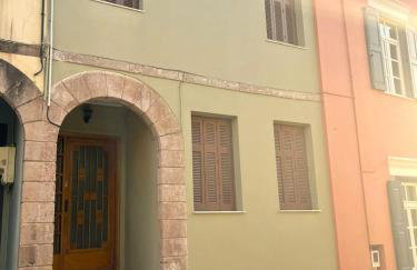 Διώροφη μονοκατοικία στο κέντρο - Foto 7