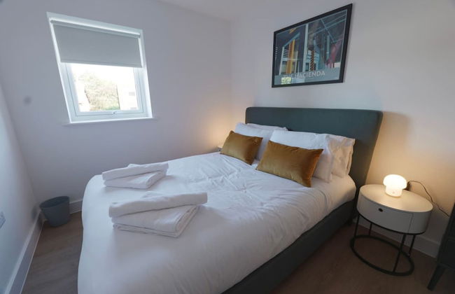 Luxury Manchester Apartment - Orange - Photo 14