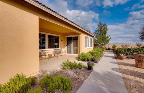 Single-Story San Bernardino Home with Valley Views! - Foto 22