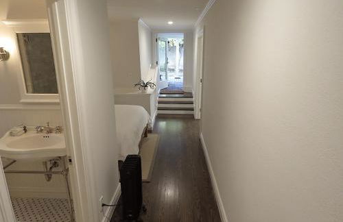 Garden Level Flat in 1885 Queen Anne Victorian Cottage in Alameda - Foto 14