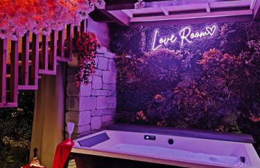 Paradise and Love Room - Photo 29