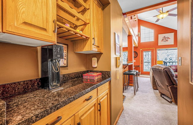 Fresh Tracks Retreat Ski In Out Hot Tub - Photo 36