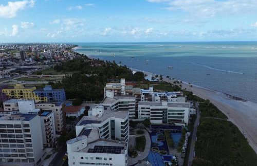 Apartamento na praia, 2 quartos e área de lazer - Foto 73