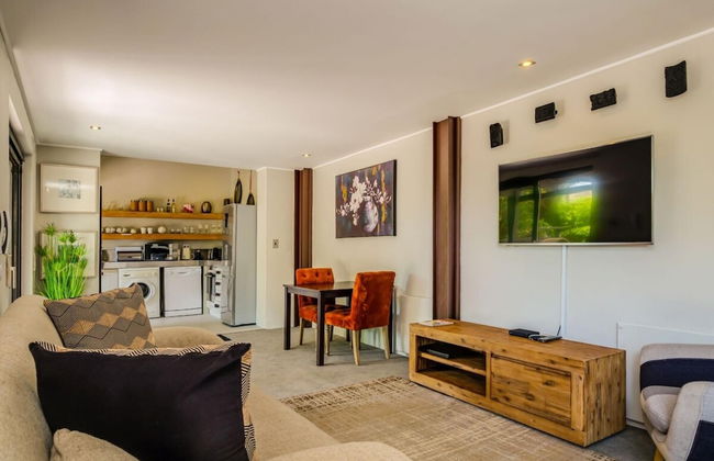 Lovely 1 Bedroom Apartment in Camps Bay - Foto 16