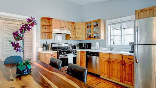 3BR Montrose Vantage Point, Shops & Eats Nearby - Foto 2