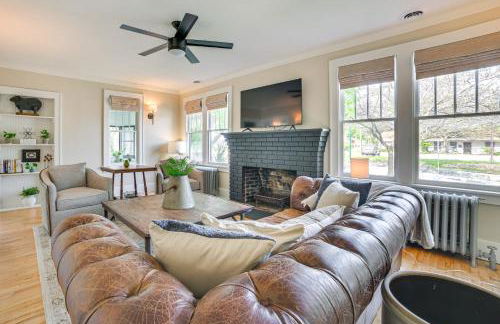 Walk to Dtwn Cozy Home with Fireplace in Charlevoix - Foto 1