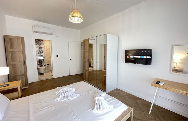 OlivAparts - Photo 13