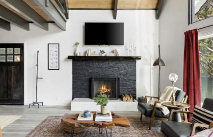 The Matterhorn Manor by Avantstay Harry Potter Inspired A-frame Home w/ Hot Tub & Views - Foto 21