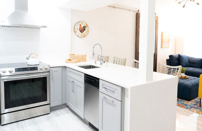 Modern Oasis - Photo 34