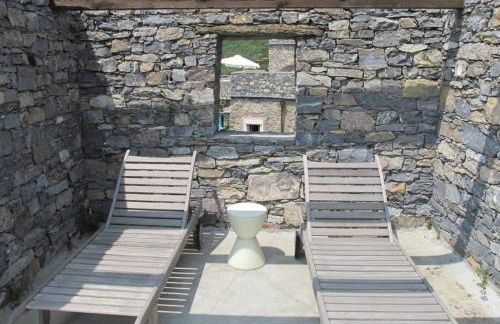 2 Bed House Sleeps 5 - Terrace - Communal Pool - Photo 7