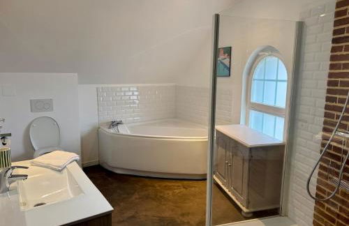 Maison Inès by hellofamily, piscine, terrain de sport, pétanque - Photo 27